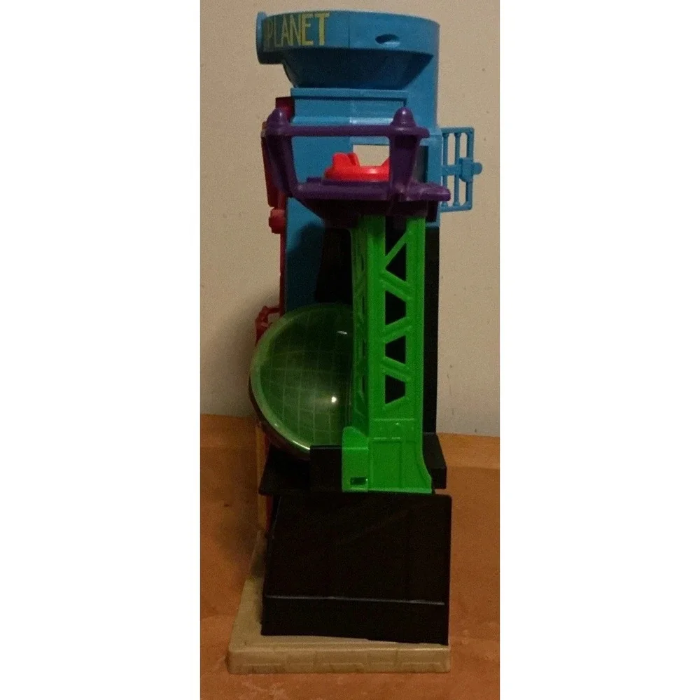 2015 Mattel Fisher Price Imaginext DC Super‎ Friends Daily Planet Playset